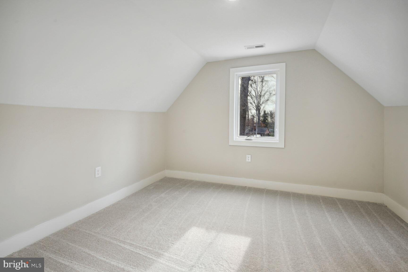 1256 Cresthaven Drive Silver Spring, MD 20903 - Photo 23 of 26