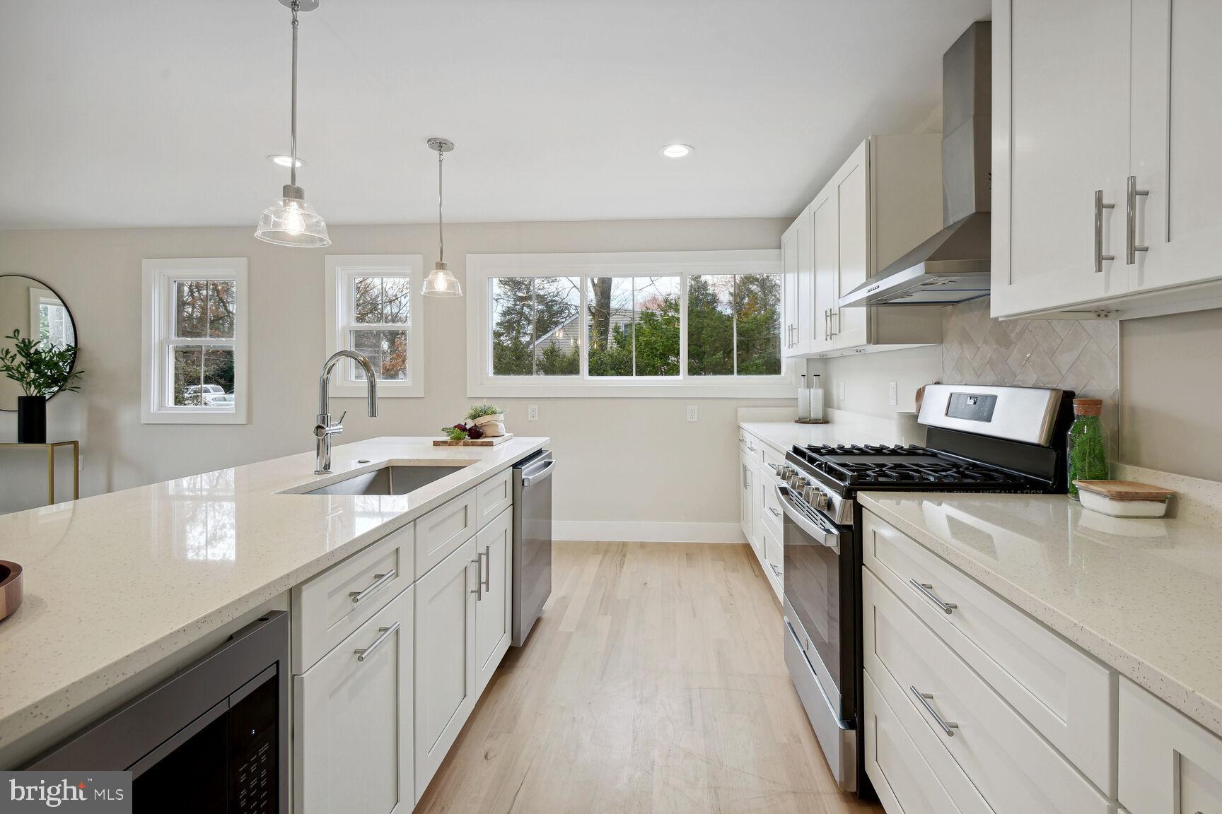 1256 Cresthaven Drive Silver Spring, MD 20903 - Photo 10 of 26