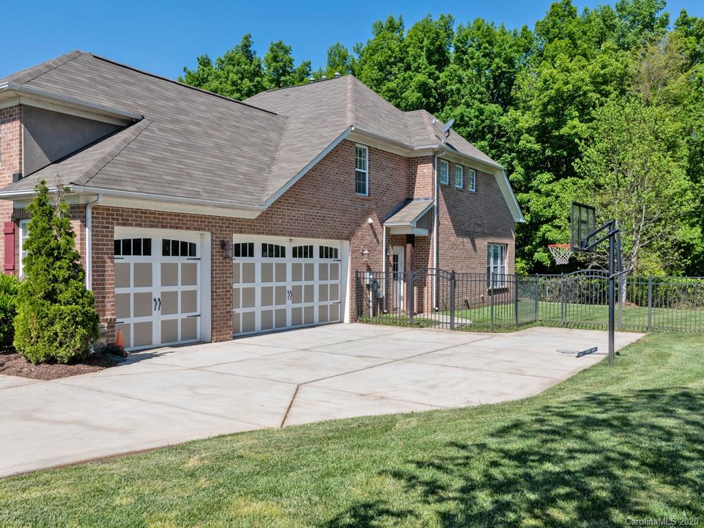 11210 Wheat Ridge Road Charlotte, NC 28277 - Photo 15 of 47 Gallery Image 15