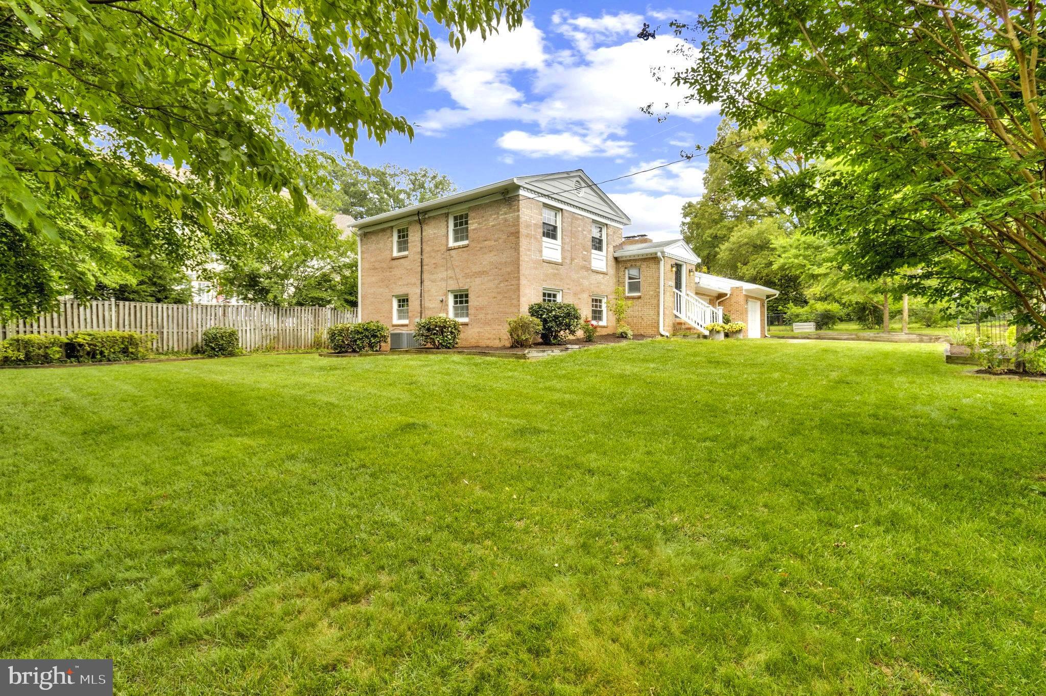 6450 Old Chesterbrook Road McLean, VA 22101 - Photo 9 of 46