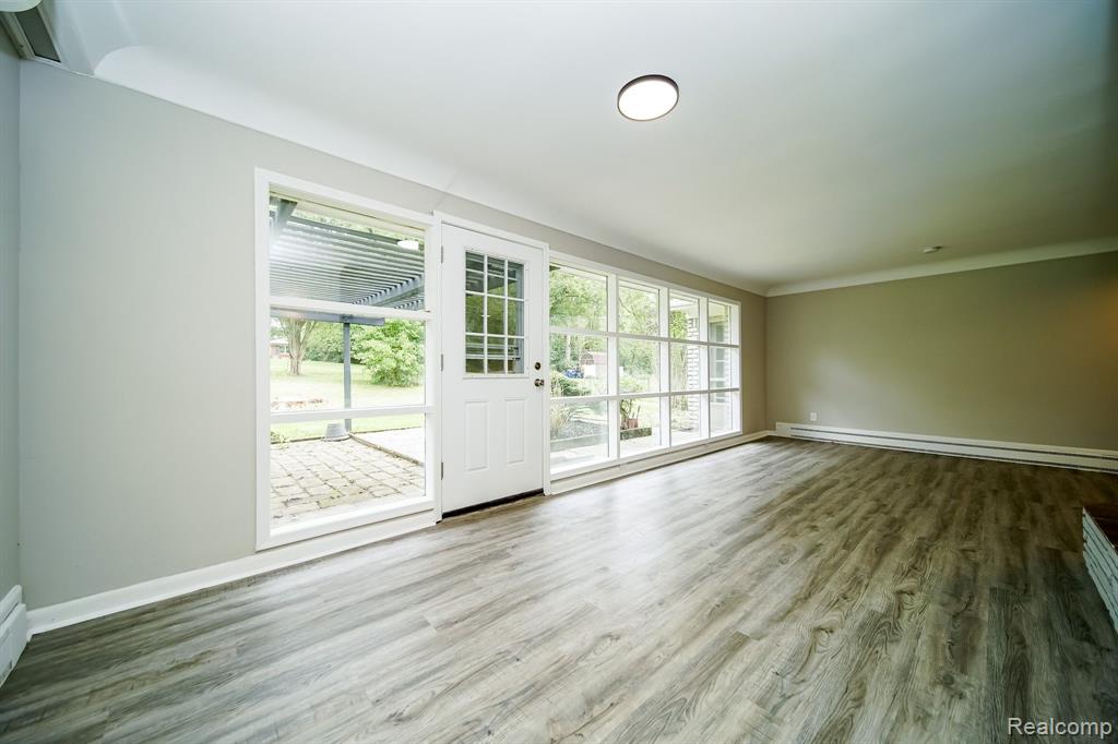 29200 Utley Road Farmington Hills, MI 48334 - Photo 21 of 64