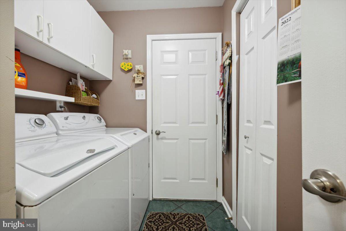 1307 Longmeadow Road Garnet Valley, PA 19060 - Photo 16 of 25 Laundry