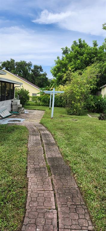 1010 Gulf Road Tarpon Springs, FL 34689 - Photo 11 of 13