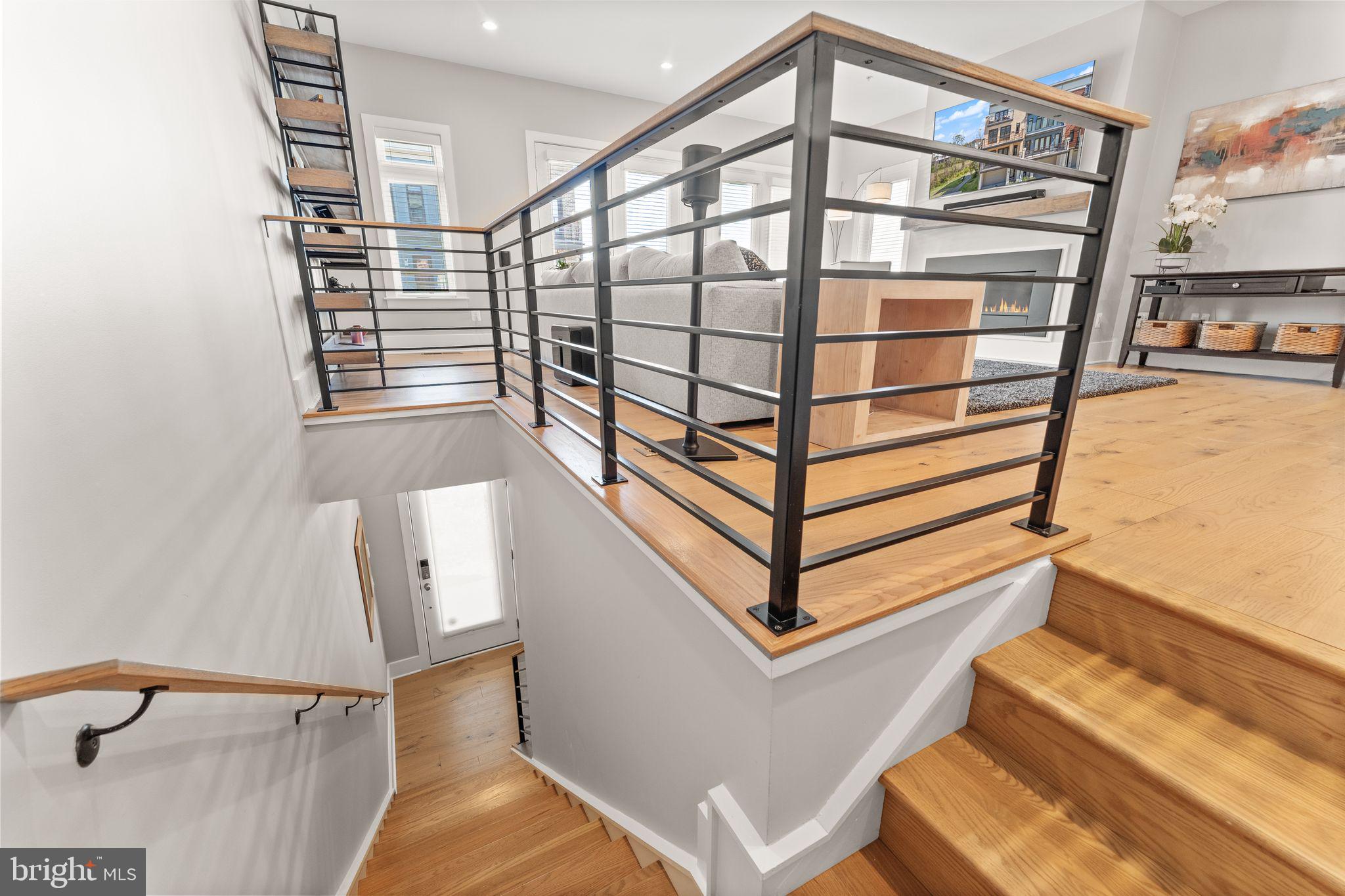 20052 Old Line Terrace Ashburn, VA 20147 - Photo 23 of 67 Upgraded railing with modern design.