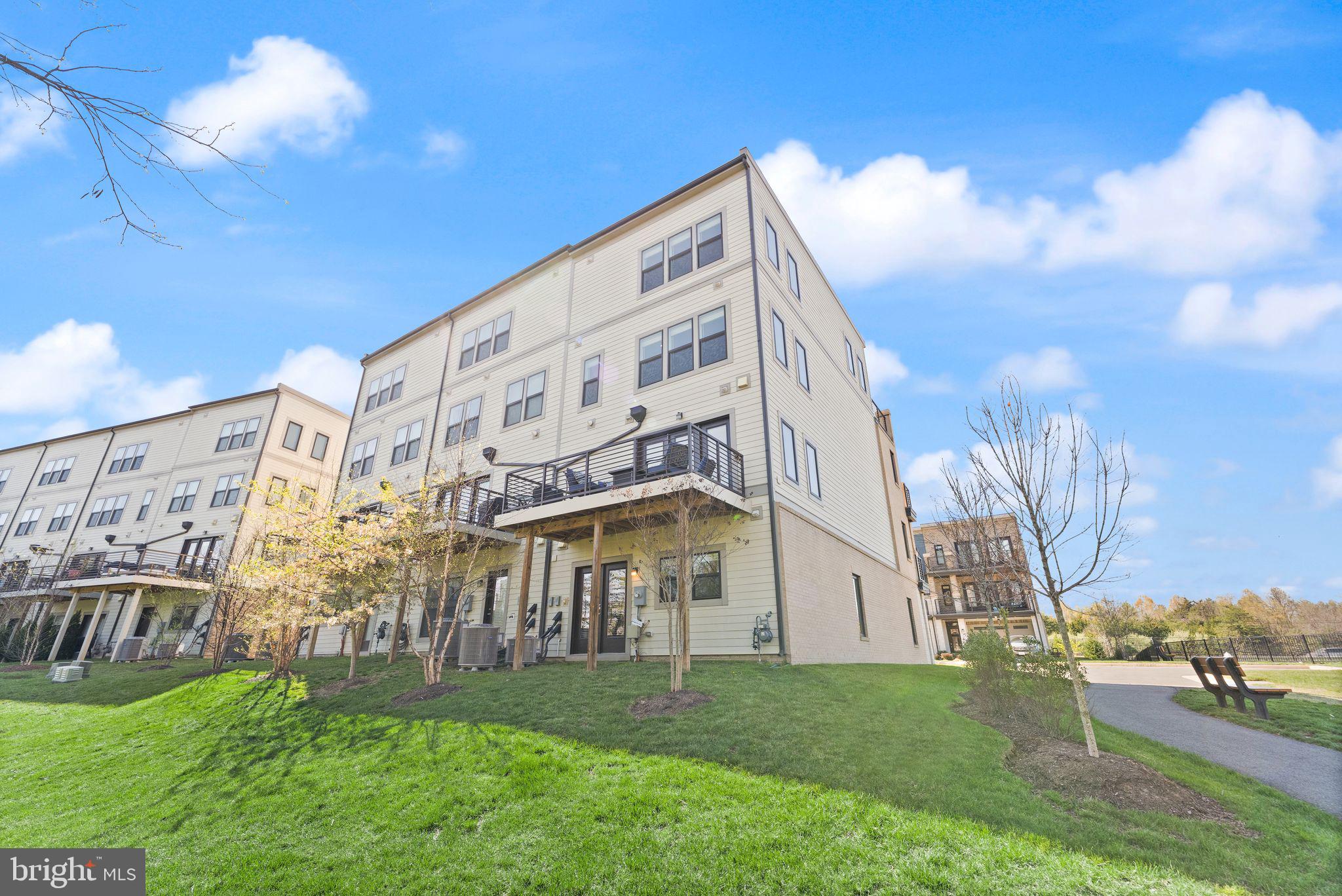 20052 Old Line Terrace Ashburn, VA 20147 - Photo 62 of 67 Private end unit lot.