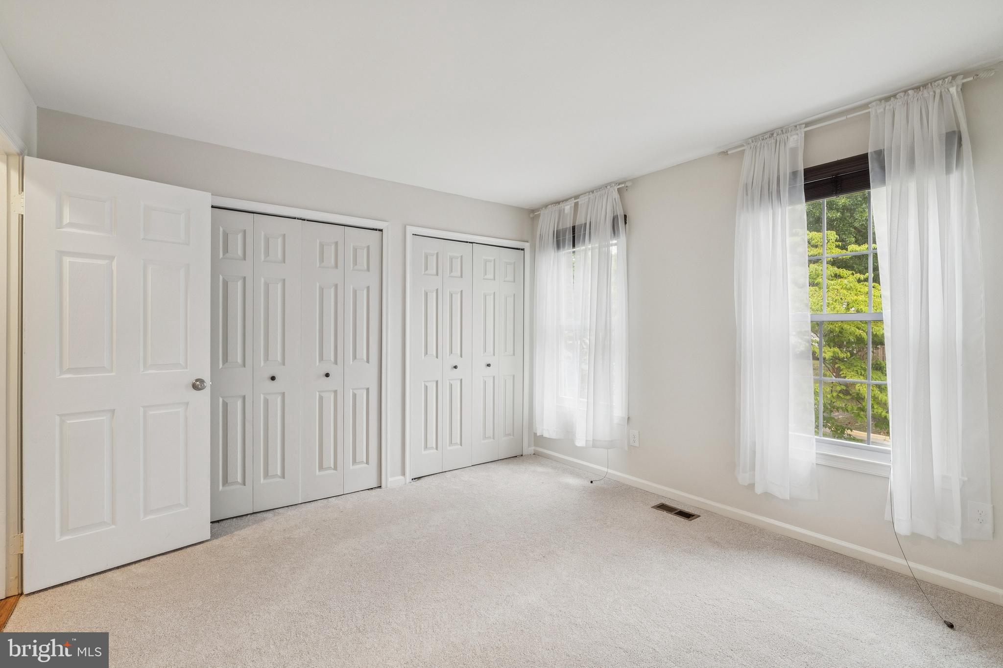 8482 Springfield Oaks Drive Springfield, VA 22153 - Photo 15 of 27 Gallery Image 15