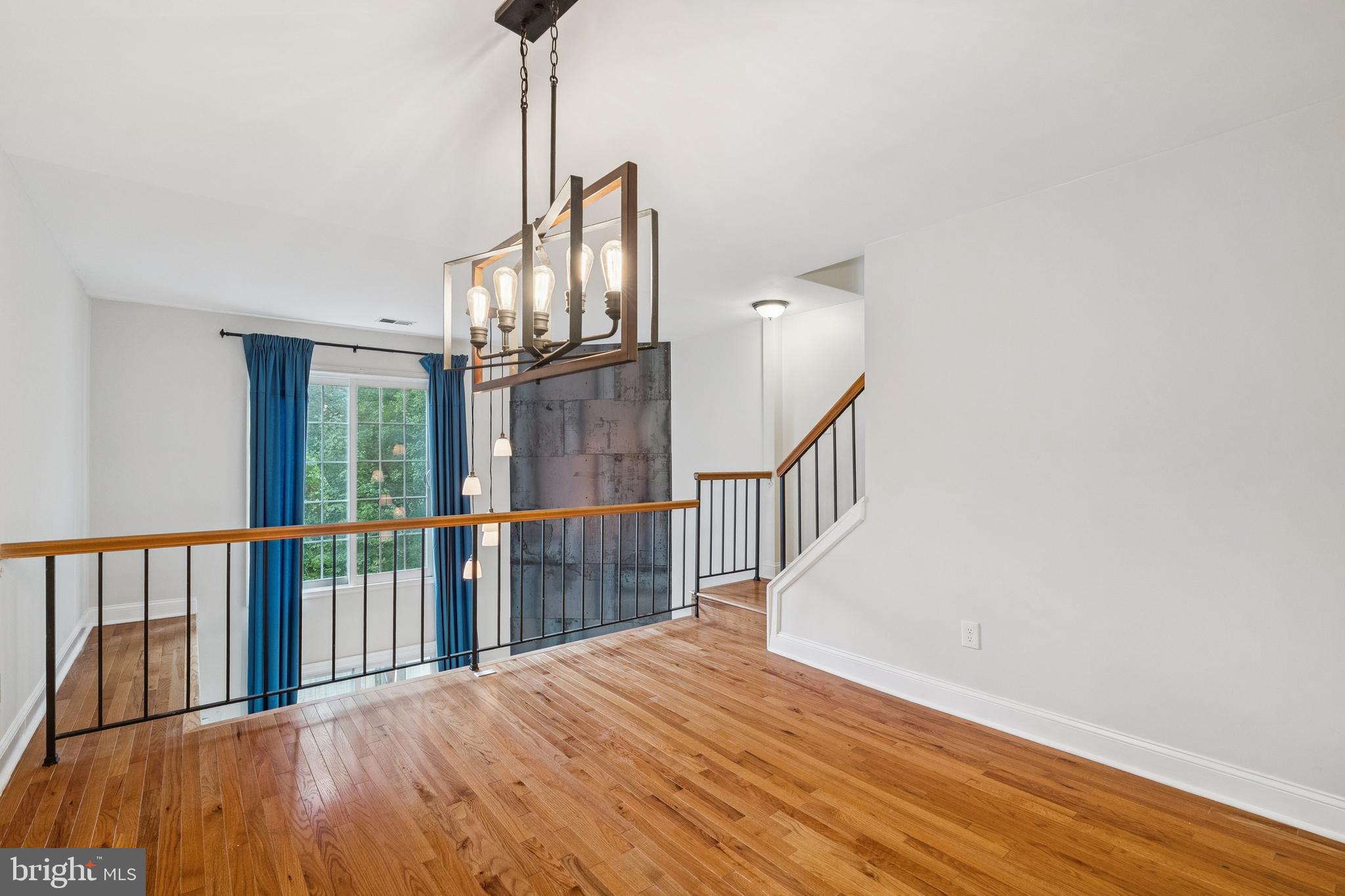 8482 Springfield Oaks Drive Springfield, VA 22153 - Photo 8 of 27 Gallery Image 8