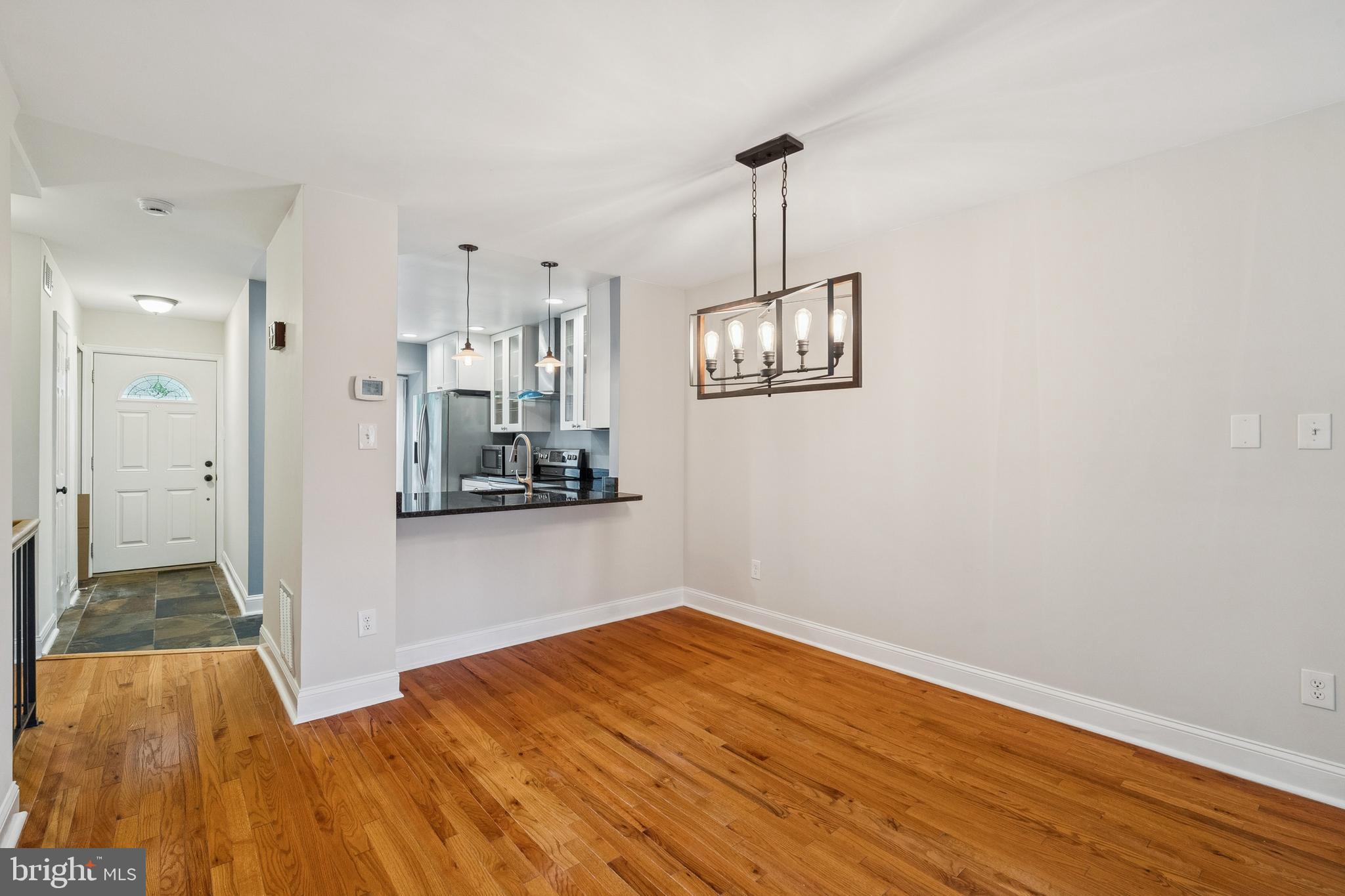 8482 Springfield Oaks Drive Springfield, VA 22153 - Photo 10 of 27 Gallery Image 10