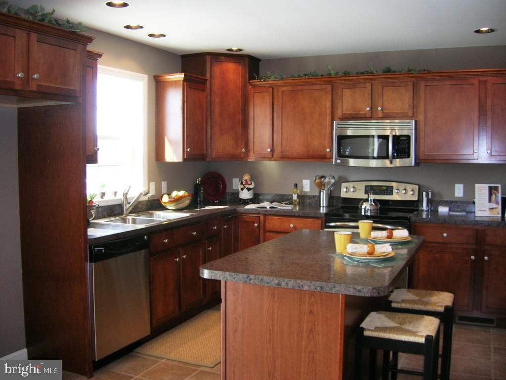 662 Hamaker Road, Unit 72 Manheim, PA 17545 - Photo 5 of 7