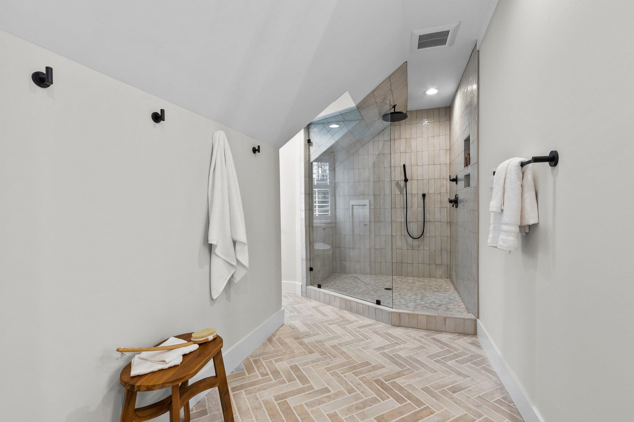 2504 Ridge Road Raleigh, NC 27612 - Photo 29 of 48 Photo 29