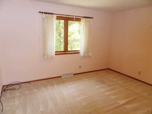 7256 Woodcrest Drive Rhinelander, WI 54501 - Photo 8 of 16 Gallery Image 8