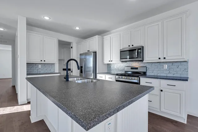 $189,900 | 808 Butternut Trail, Redding, CA 96003