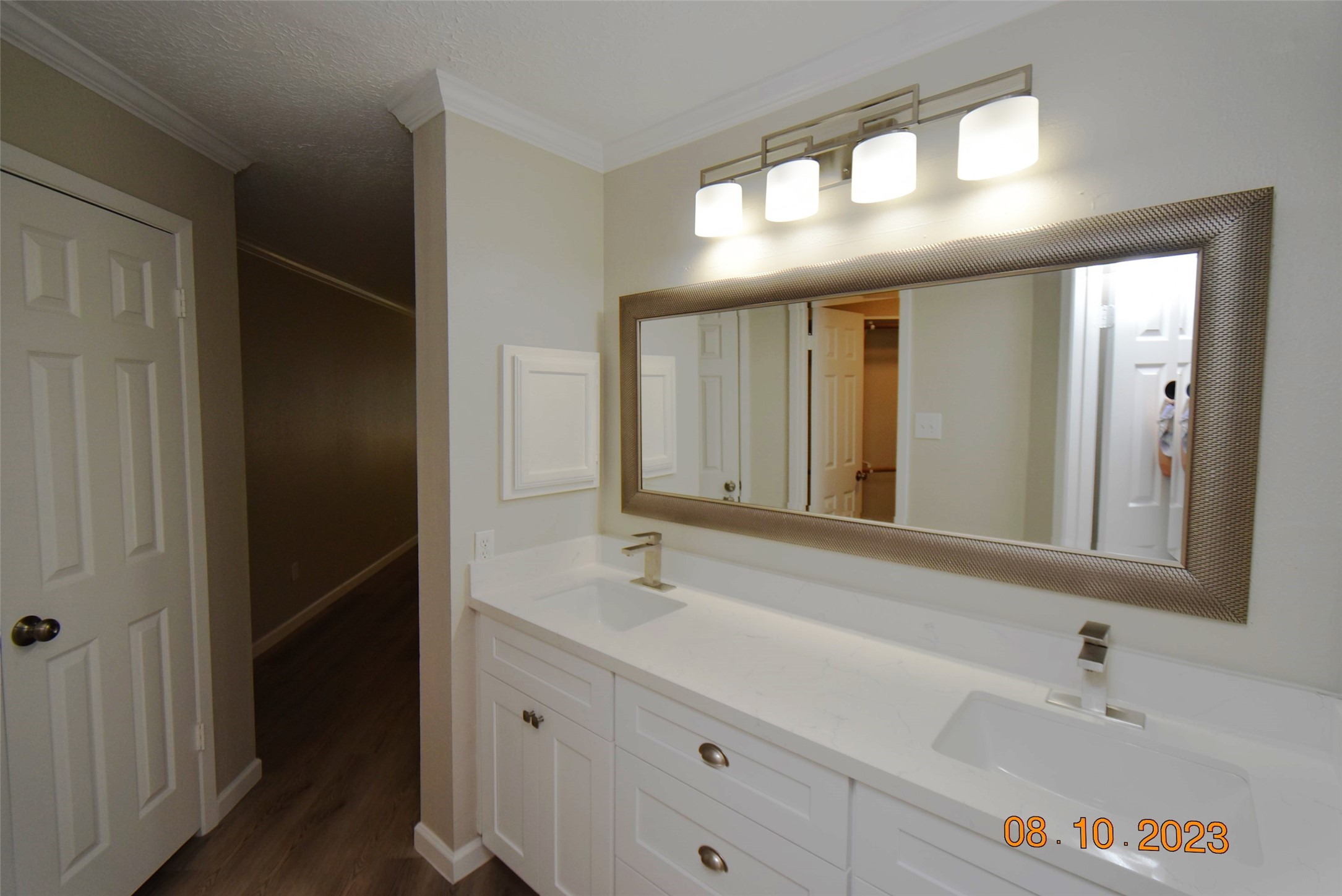 16702 Sheet Bend Way Friendswood, TX 77546 - Photo 19 of 22 a bathroom with a sink and a mirror