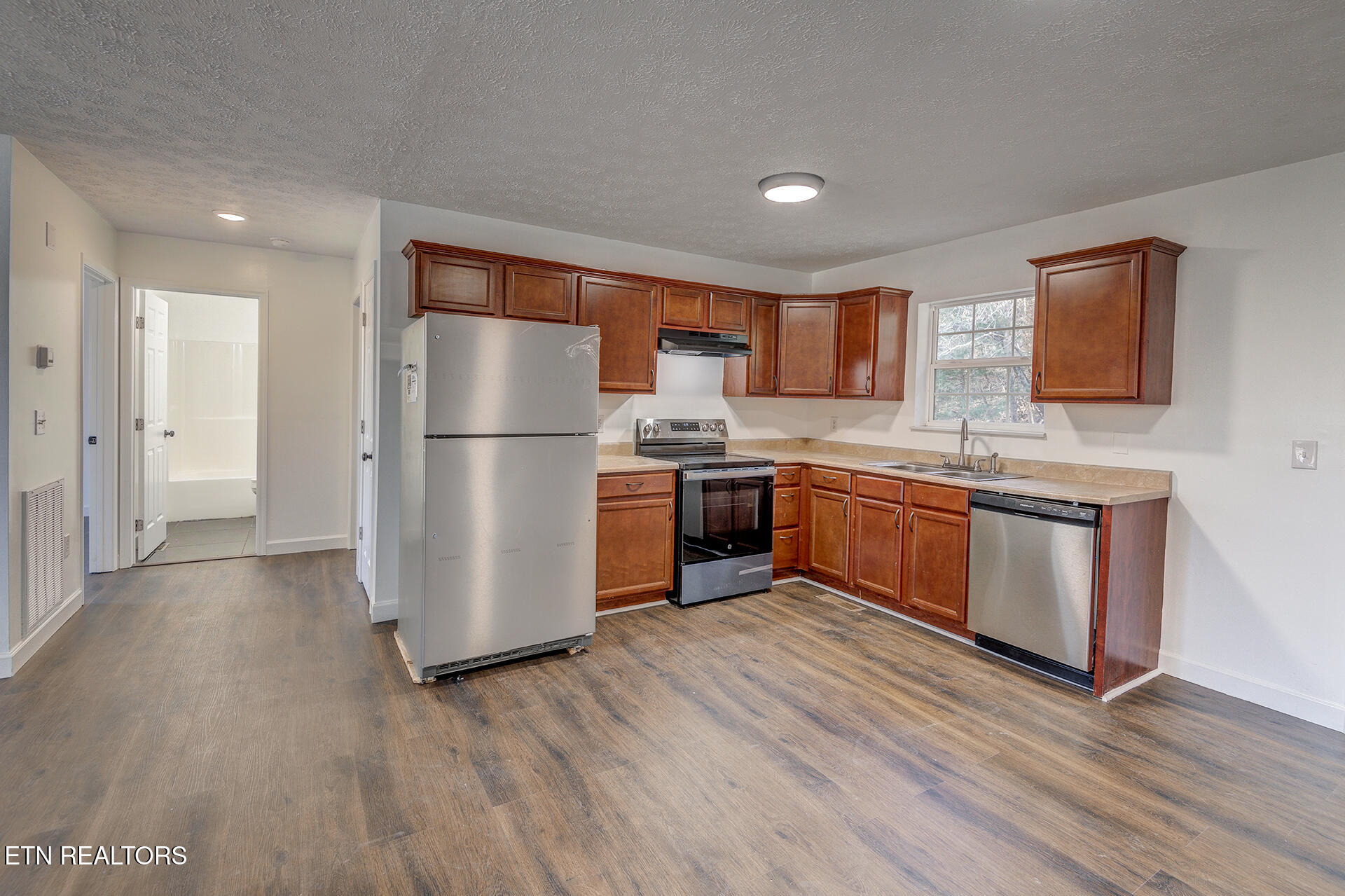 503 Long Avenue Newport, TN 37821 - Photo 4 of 25 Shandi-503-Long-Avenue-Newport_9425
