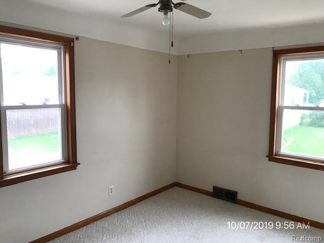 3917 Lapeer Road Port Huron, MI 48060 - Photo 6 of 9 12_23_1223161_Subject_666.jpg