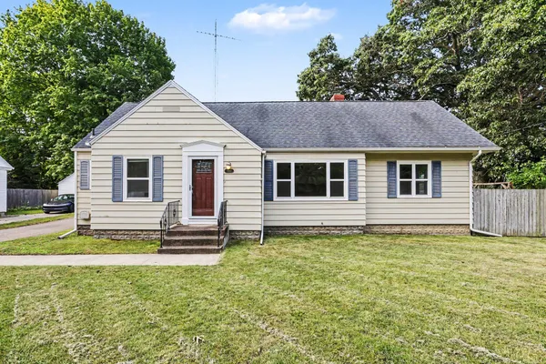 $289,900 | 530 Montezuma Road, Benton Harbor, MI 49022