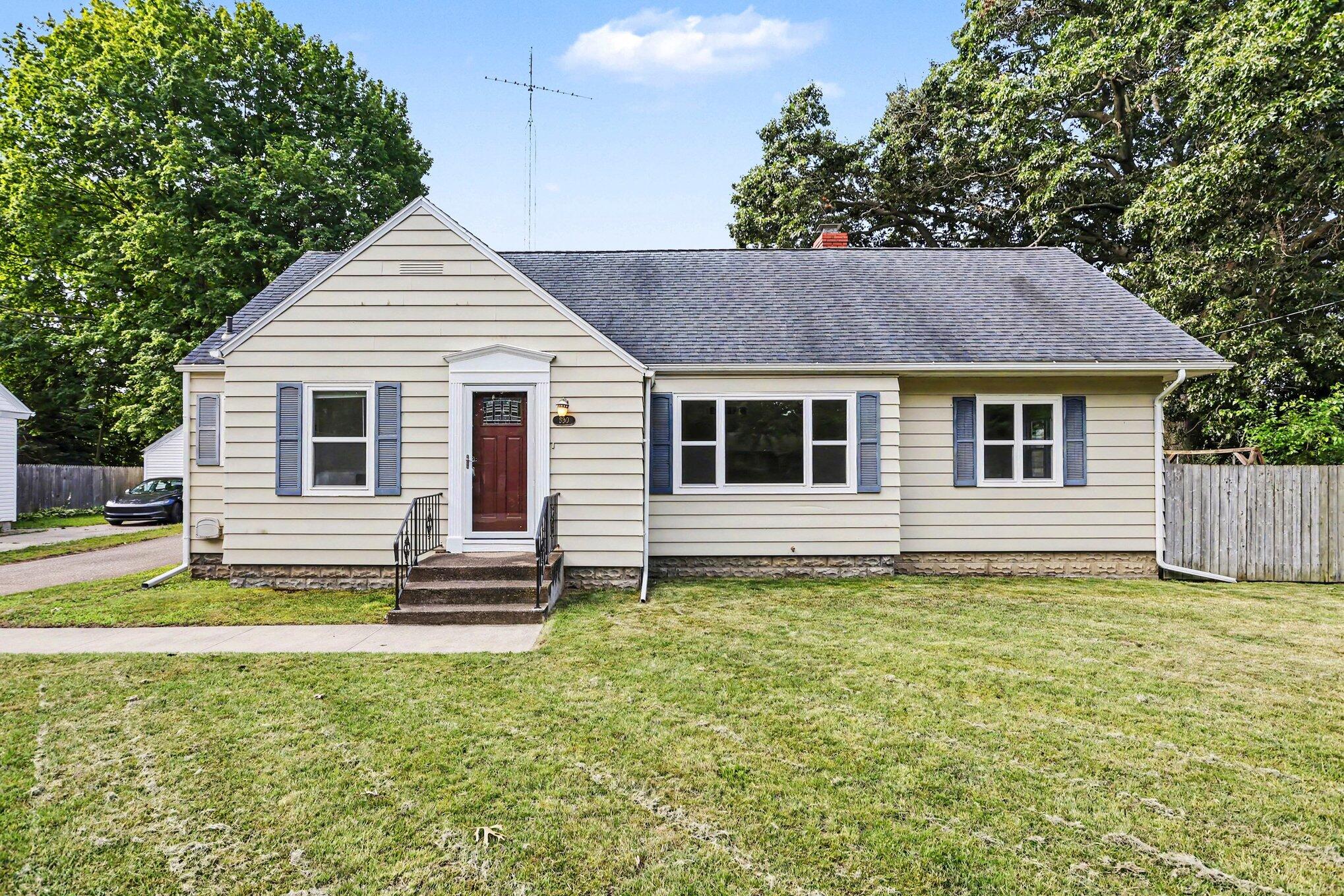 530 Montezuma Road Benton Harbor, MI 49022 - Photo 1 of 21 file_2902