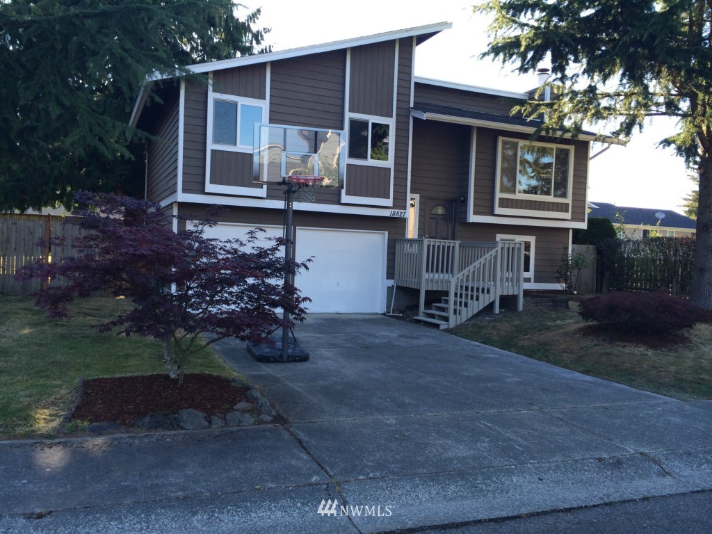 18827 110th Court Southeast Renton, WA 98055 - Photo 2 of 25 Gallery Image 2