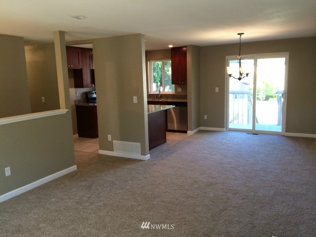 18827 110th Court Southeast Renton, WA 98055 - Photo 12 of 25 Gallery Image 12
