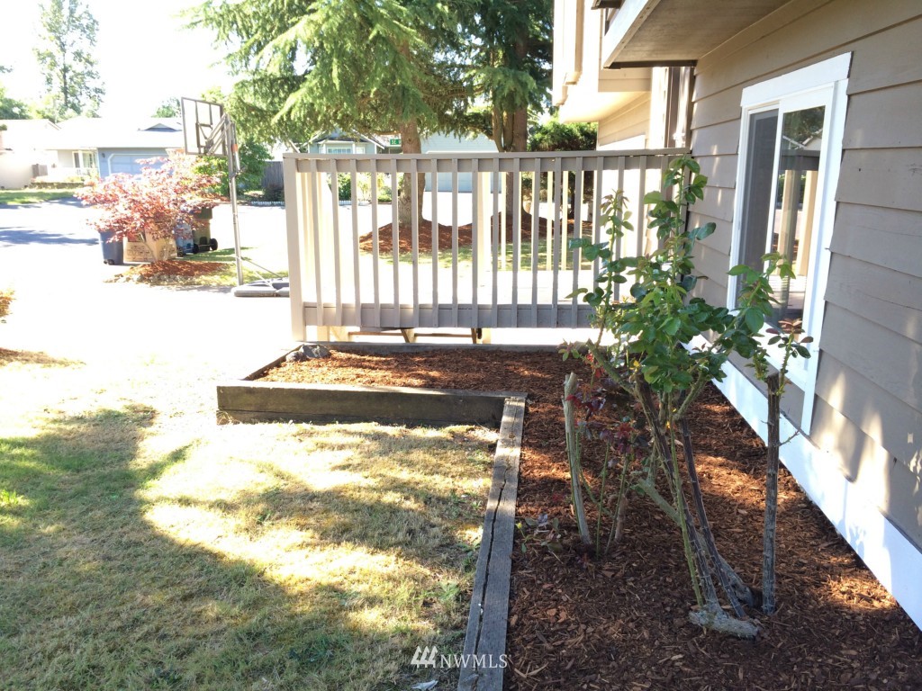 18827 110th Court Southeast Renton, WA 98055 - Photo 24 of 25 Gallery Image 24