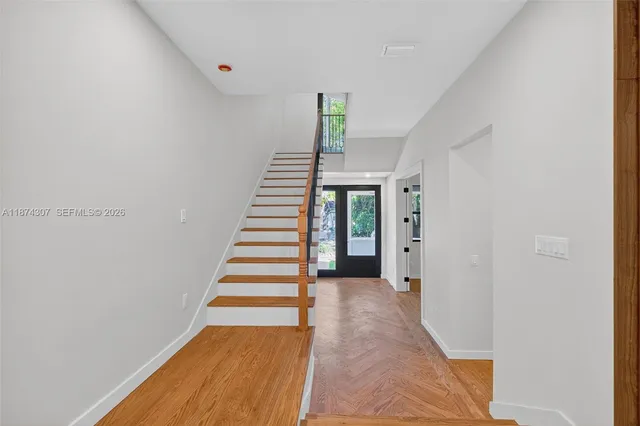 $4,900,000 | 2330 Overbrook Street, Coconut Grove, FL 33133