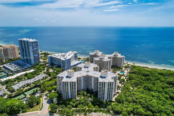 $1,350,000 | 1121 Crandon Boulevard, Unit E1203, Key Biscayne, FL 33149