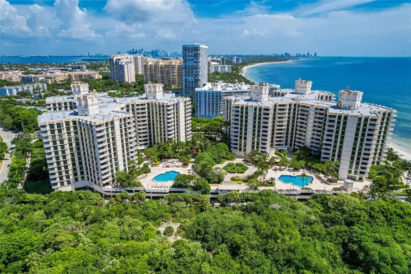 $1,350,000 | 1121 Crandon Boulevard, Unit E1203, Key Biscayne, FL 33149