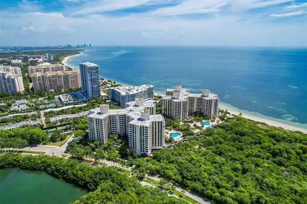$1,350,000 | 1121 Crandon Boulevard, Unit E1203, Key Biscayne, FL 33149