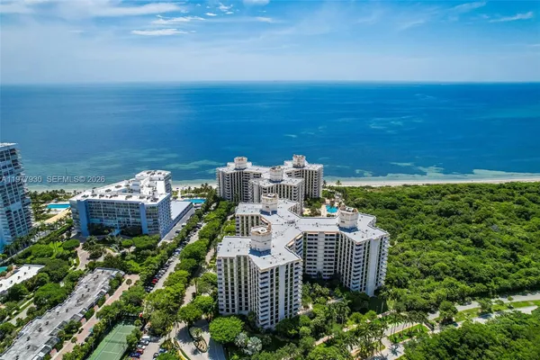 $1,350,000 | 1121 Crandon Boulevard, Unit E1203, Key Biscayne, FL 33149