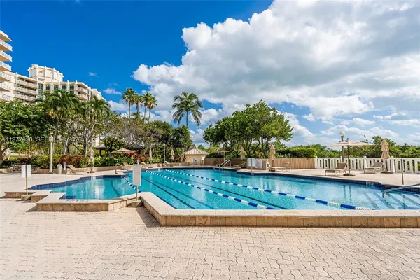 $1,350,000 | 1121 Crandon Boulevard, Unit E1203, Key Biscayne, FL 33149