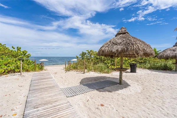 $1,350,000 | 1121 Crandon Boulevard, Unit E1203, Key Biscayne, FL 33149