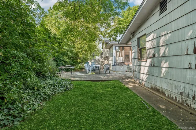 $1,298,000 | 219 Narrow Lane, Woodmere, NY 11598