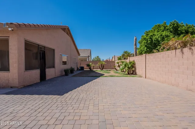 $1,900 | 11820 West Cambridge Avenue, Avondale, AZ 85392