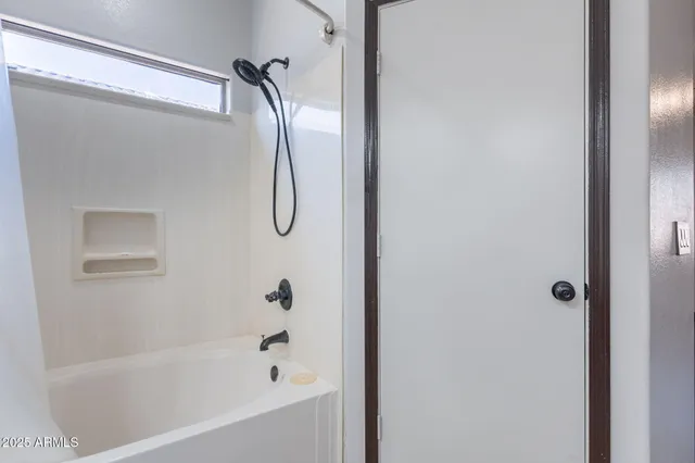 $1,900 | 11820 West Cambridge Avenue, Avondale, AZ 85392