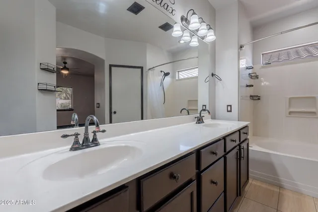 $1,900 | 11820 West Cambridge Avenue, Avondale, AZ 85392