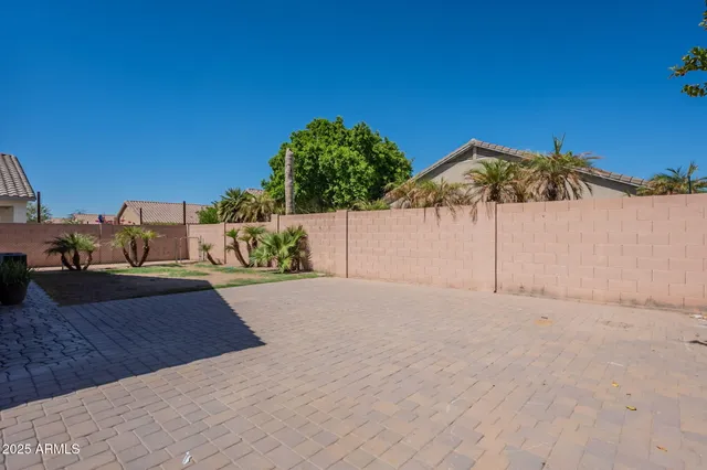 $1,900 | 11820 West Cambridge Avenue, Avondale, AZ 85392