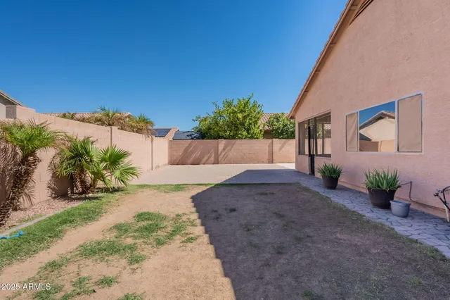 $1,900 | 11820 West Cambridge Avenue, Avondale, AZ 85392