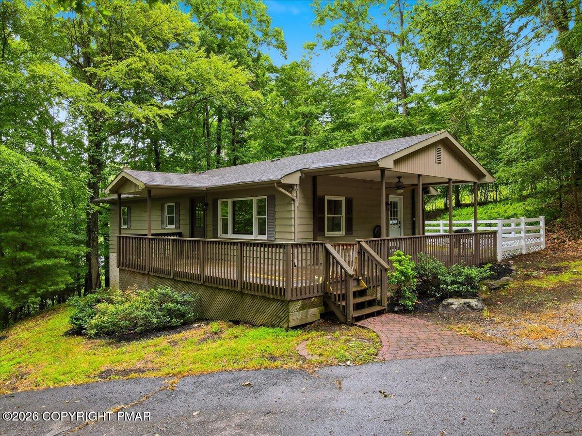 706 Foxtown Hill Road Stroudsburg, PA 18360 - Photo 1 of 34 Welcome!