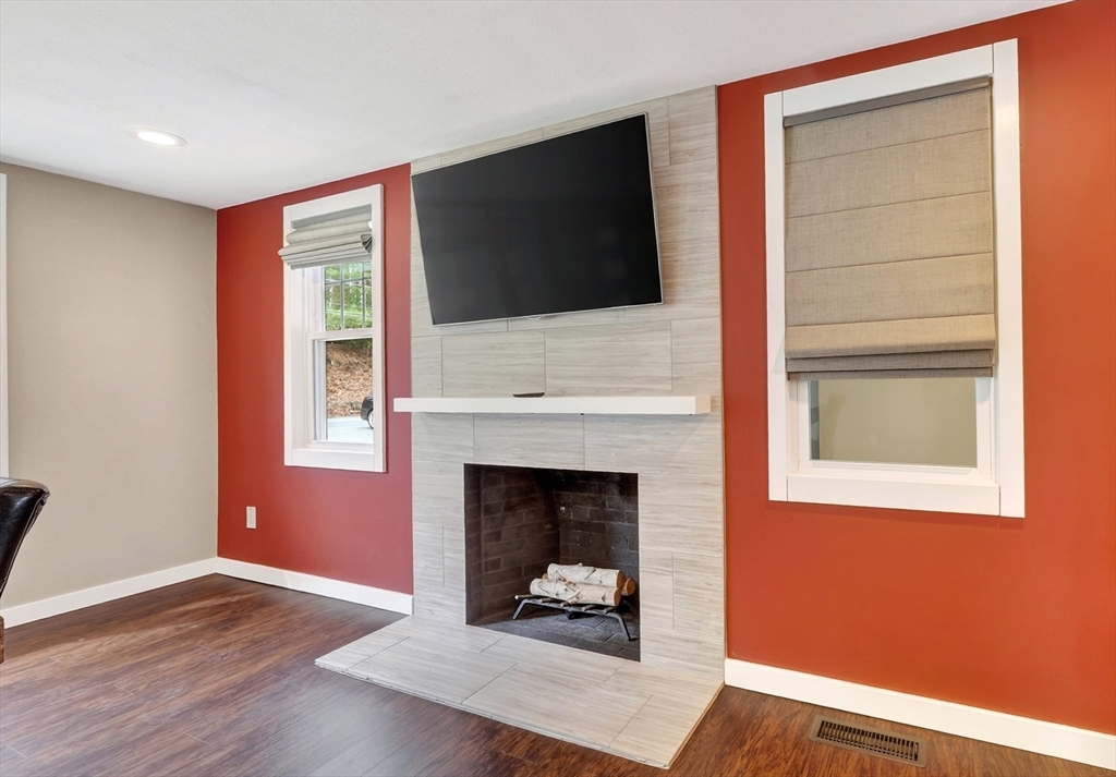 31 Water Street Saugus, MA 01906 - Photo 17 of 42