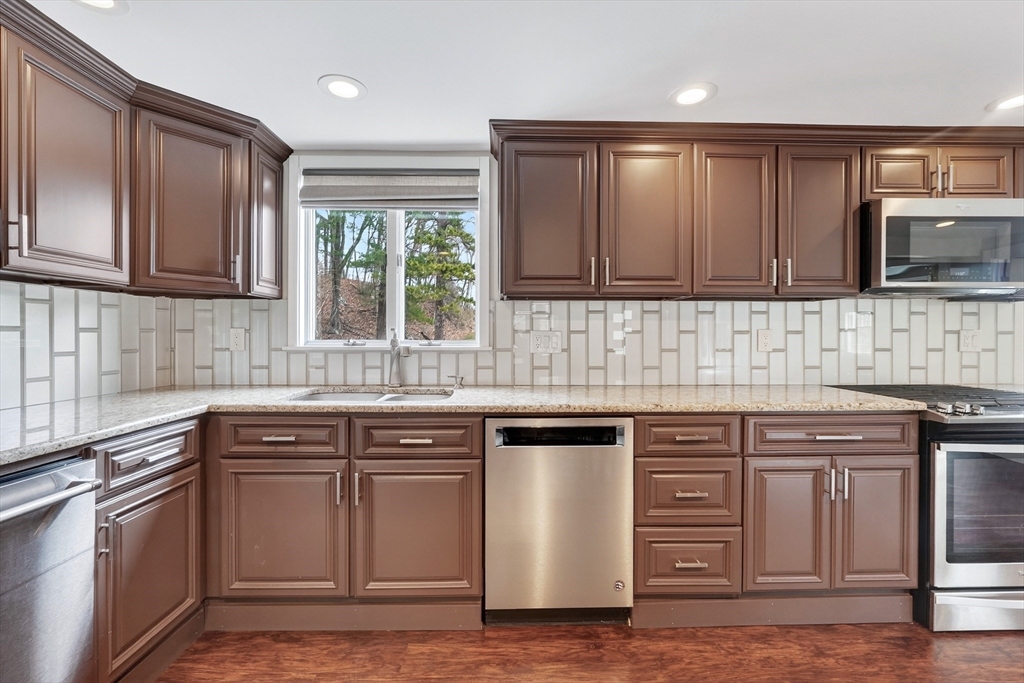 31 Water Street Saugus, MA 01906 - Photo 9 of 42