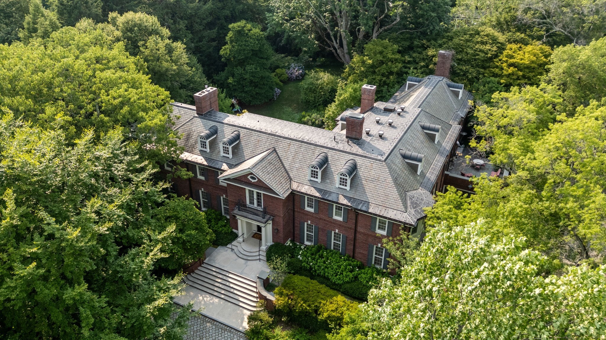 381 Warren Street Brookline, MA 02445 - Photo 1 of 35 Gallery Image 1