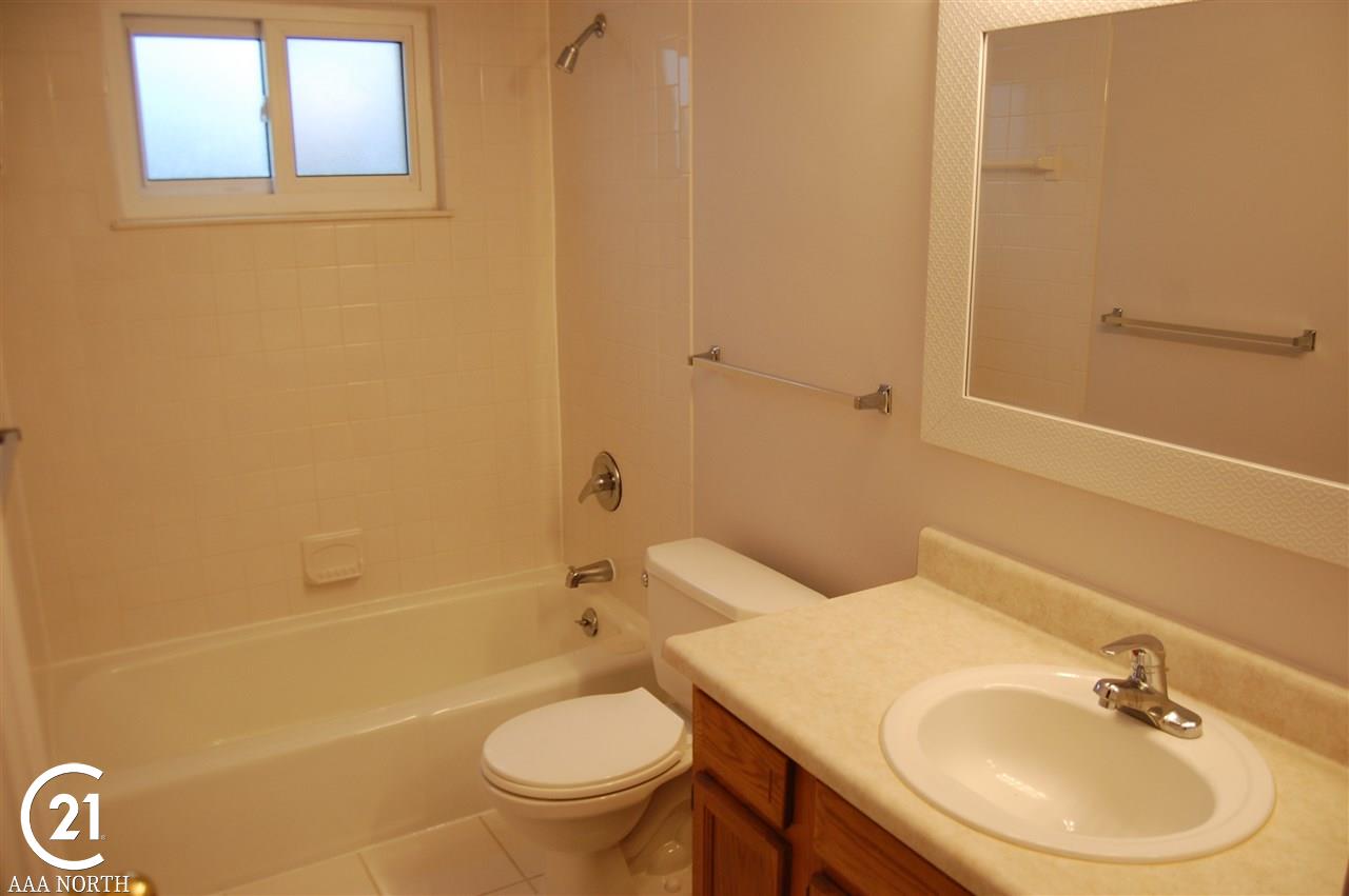 1095 Tienken Court Rochester, MI 48306 - Photo 11 of 11