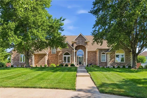$849,000 | 15586 Cedar Lane, Basehor, KS 66007