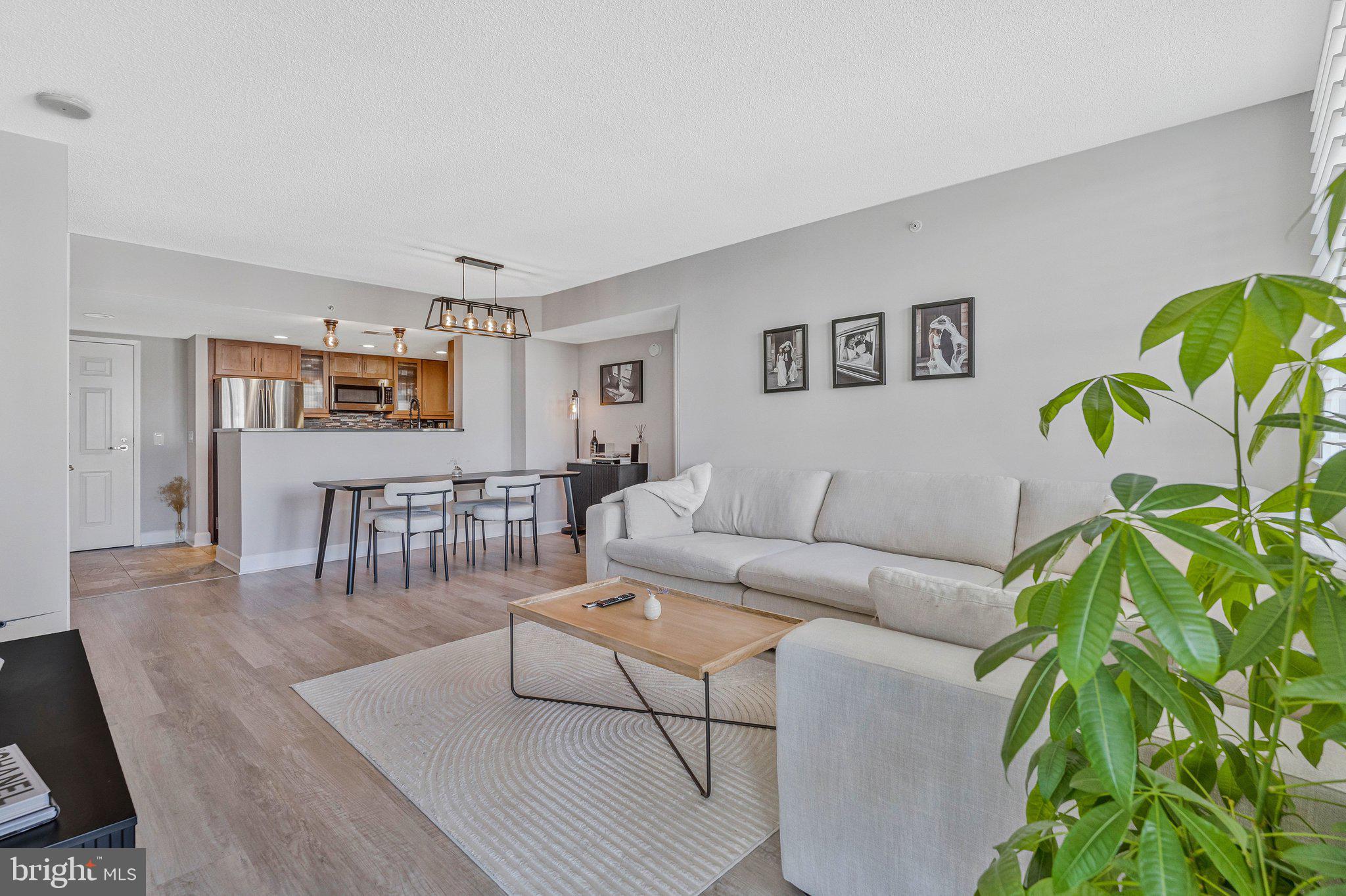 11800 Sunset Hills Road, Unit 826 Reston, VA 20190 - Photo 6 of 61 Open concept layout