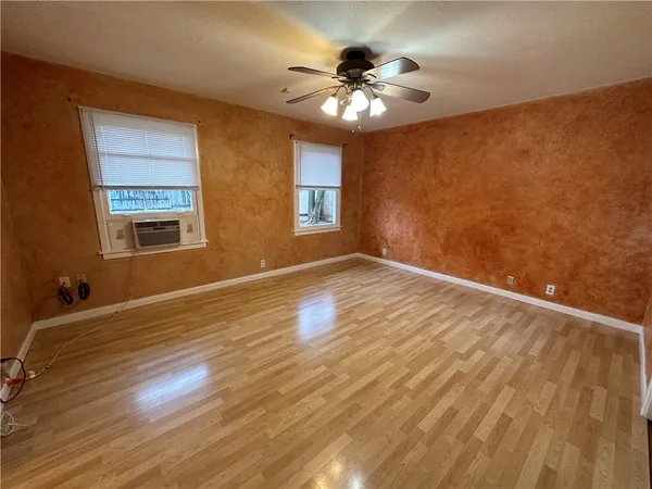 $1,895 | 606 Wilshire Place, Corpus Christi, TX 78411