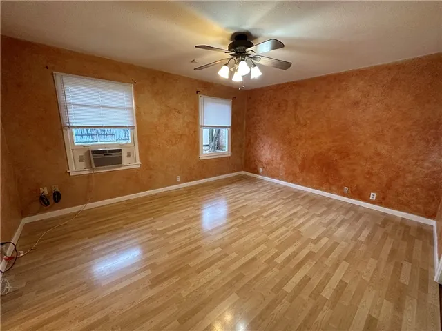 $1,895 | 606 Wilshire Place, Corpus Christi, TX 78411