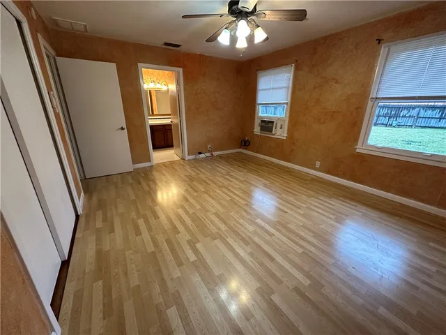 $1,895 | 606 Wilshire Place, Corpus Christi, TX 78411