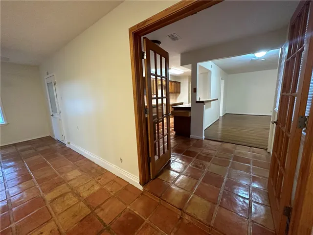 $1,895 | 606 Wilshire Place, Corpus Christi, TX 78411