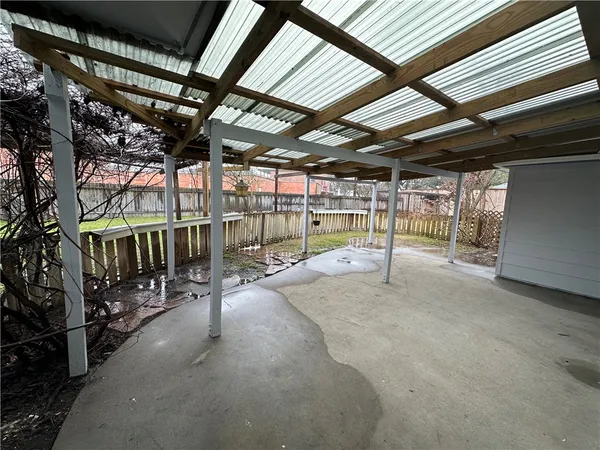 $1,895 | 606 Wilshire Place, Corpus Christi, TX 78411