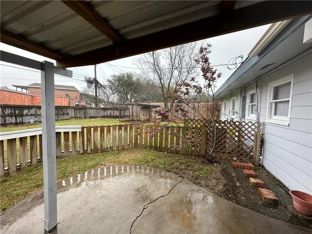 $1,895 | 606 Wilshire Place, Corpus Christi, TX 78411